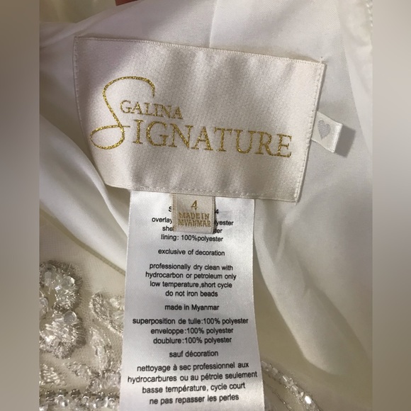 Galina Signature Wedding Dress - Picture 9 of 10
